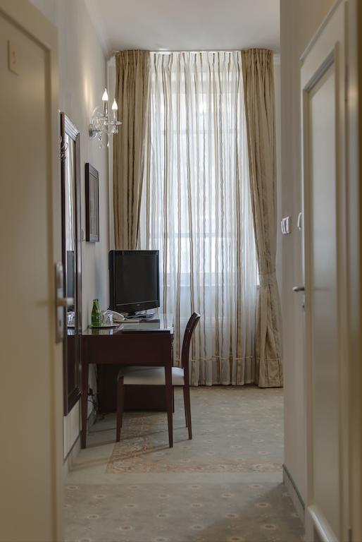 Hotel Willa Hueta Kielce Rum bild