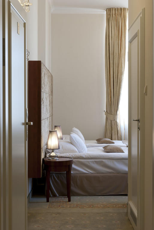 Hotel Willa Hueta Kielce Rum bild